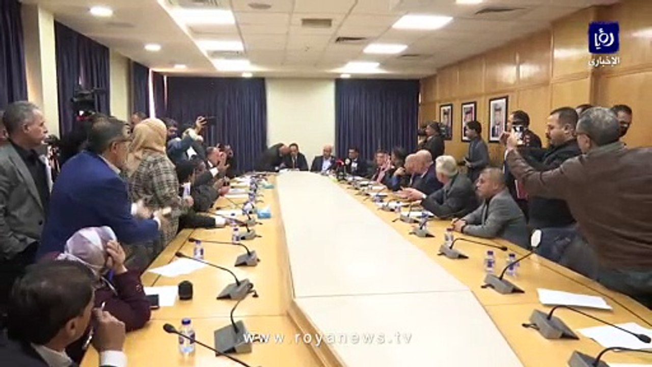 مشادة كلامية بعد طلب خروج الإعلام من اجتماع "إعلان النوايا"