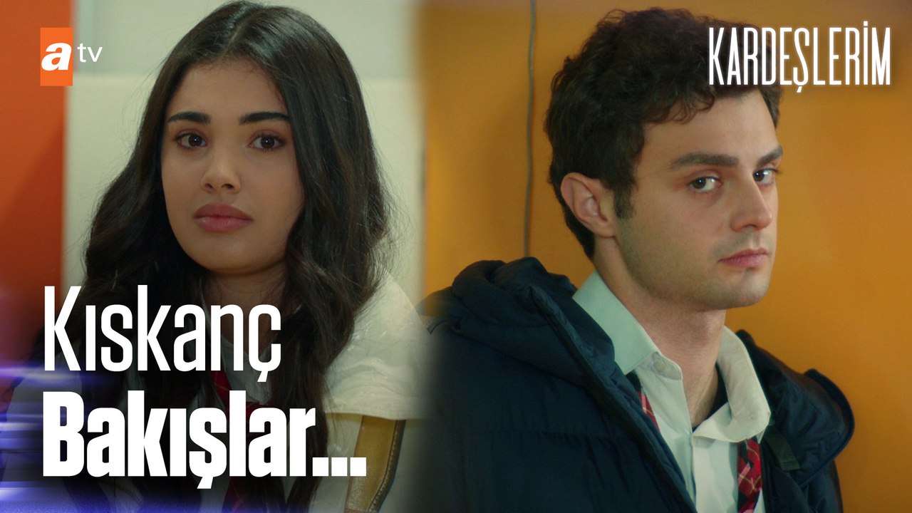 Ömer'in kıskanç bakışları - Kardeşlerim 33. Bölüm