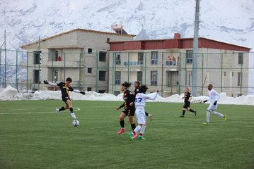 Hakkarigücü, Kayseri ekibini 4 golle yendi