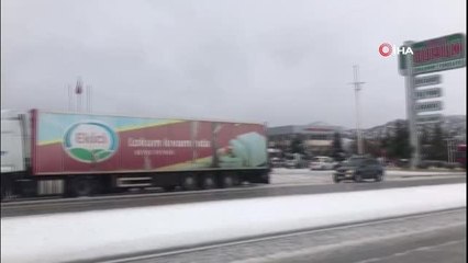 Antalya'dan karın geçit vermediği tır sürücülerinin bekleyişi sürüyor
