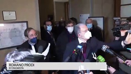 Quirinale, Prodi: "Berlusconi teme di finire come me? La cosa mi lascia indifferente"