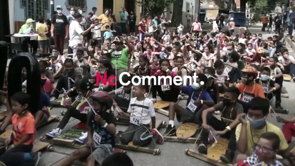 Cette course annuelle de "carruchas" fait le bonheur de ces enfants vénézuéliens