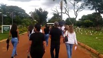 Familiares e amigos se despedem de fundador do PSDB-DF, Antônio Sanchez Sales, no cemitário Campo da Esperança, na Asa Sul
