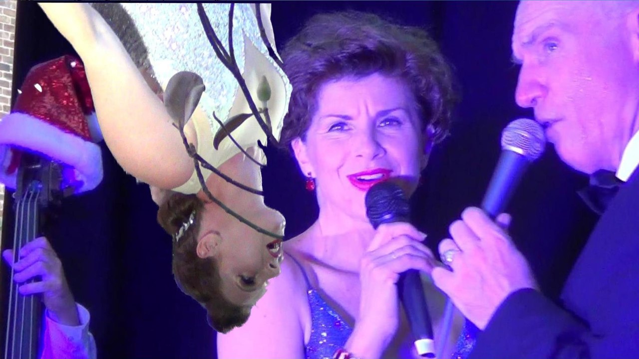 Christmas Cabaret Part 2-3, The Rocks, Sydney, 18 Dec 2021