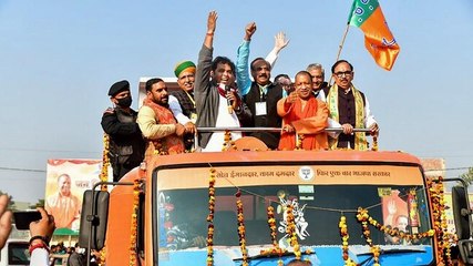 Omicron cases continue to rise; rally storm in poll-bound Uttar Pradesh; and more