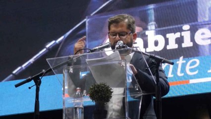 Gabriel Boric en su primer discurso: "Estamos ante un cambio de ciclo histórico"
