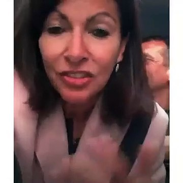 Malaise TV - Entre stupéfaction, rires gênés et moquerie, la nouvelle sortie d'Anne Hidalgo : Je découvre Paris en taxi et moins il y aura de voitures plus vous prendrez de taxis !