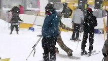 Uludağ’da düşe kalka kayak keyfi