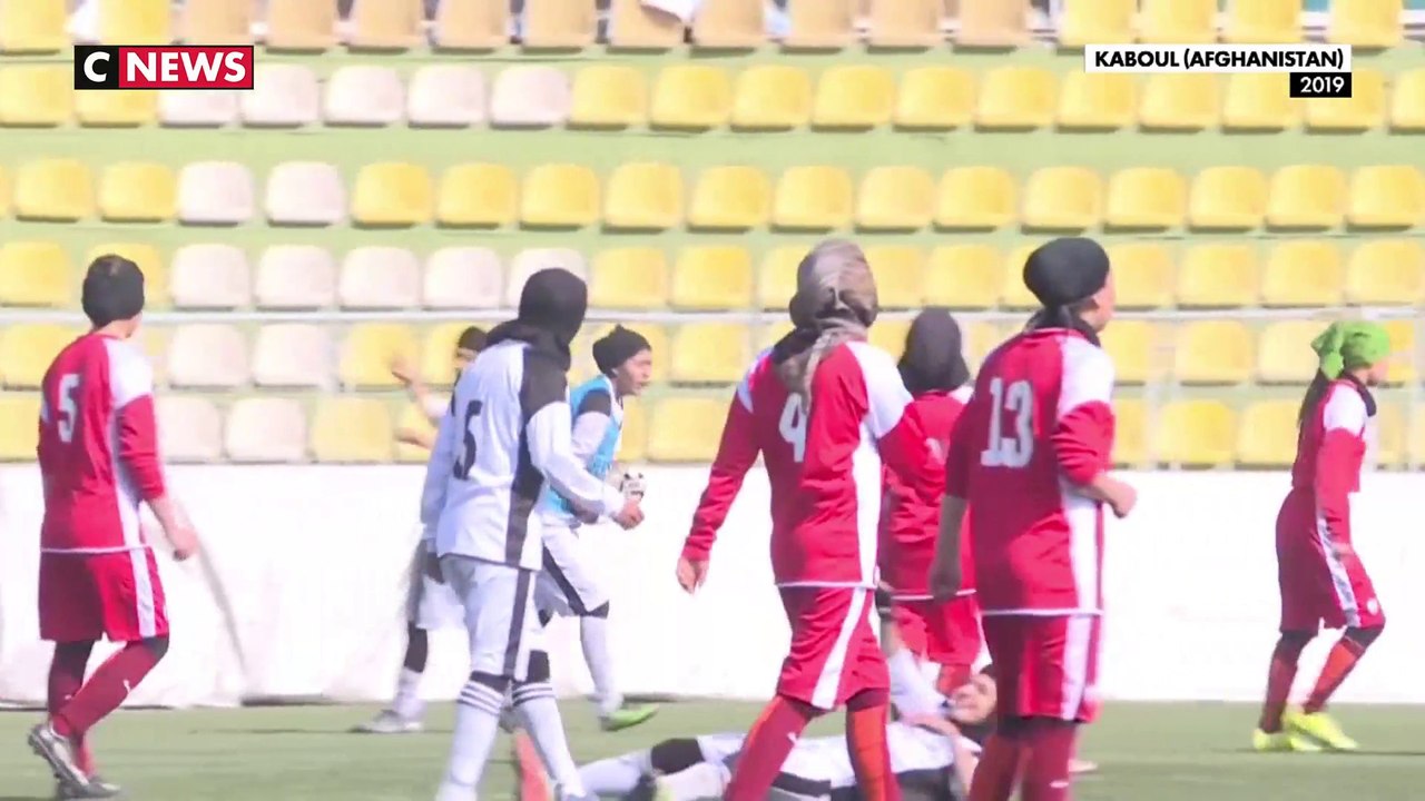 La France va-t-elle céder aux footballeuses voilées ?