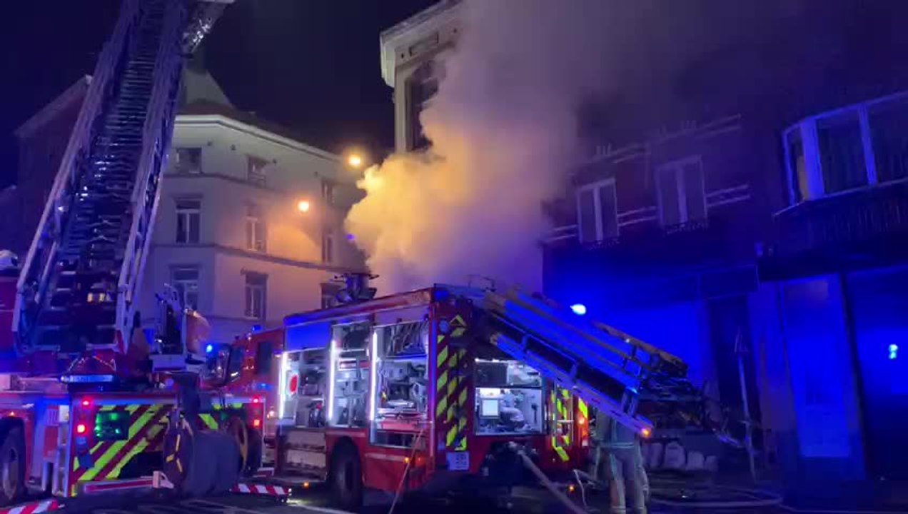 Enorme incendie chaussée de Louvain à Bruxelles