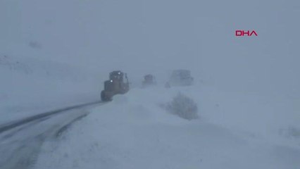 ERZİNCAN YOLU ULAŞIMA KAPANDI