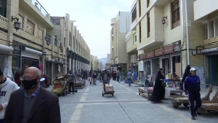 Süleymaniyeli Taha amca, 48 yıldır hediyelik eşyaları "sevgiyle" işliyor