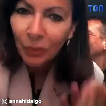 Entre stupéfaction, rires gênés et moquerie, la nouvelle sortie d'Anne Hidalgo : Je découvre Paris en taxi et moins il y aura de voitures plus vous prendrez de taxis !