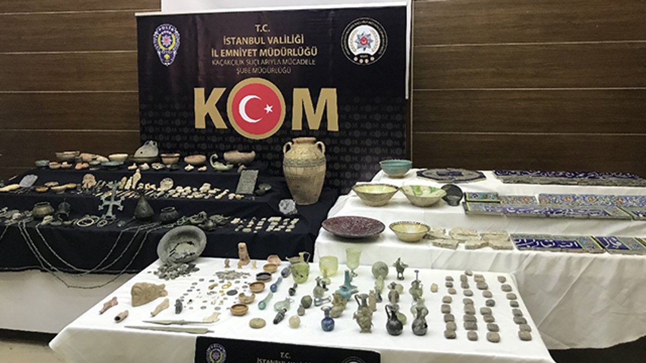 İstanbul’da tarihi eser operasyonu: Tarihteki ilk paralar ele geçirildi