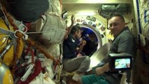 شاهد: عودة سائحي فضاء يابانيين إلى الأرض بعد 12 يوما في الفضاء