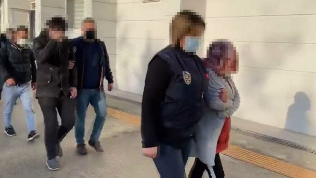 Gelini değiştirip yine dolandırdılar