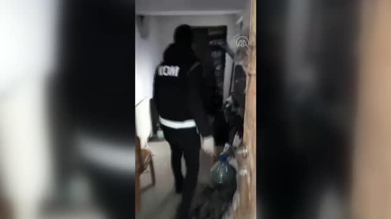 Son Dakika | Emniyet, yılbaşı öncesi sahte içki üretenlere yönelik "Zehir-2" operasyonu başlattı (2)