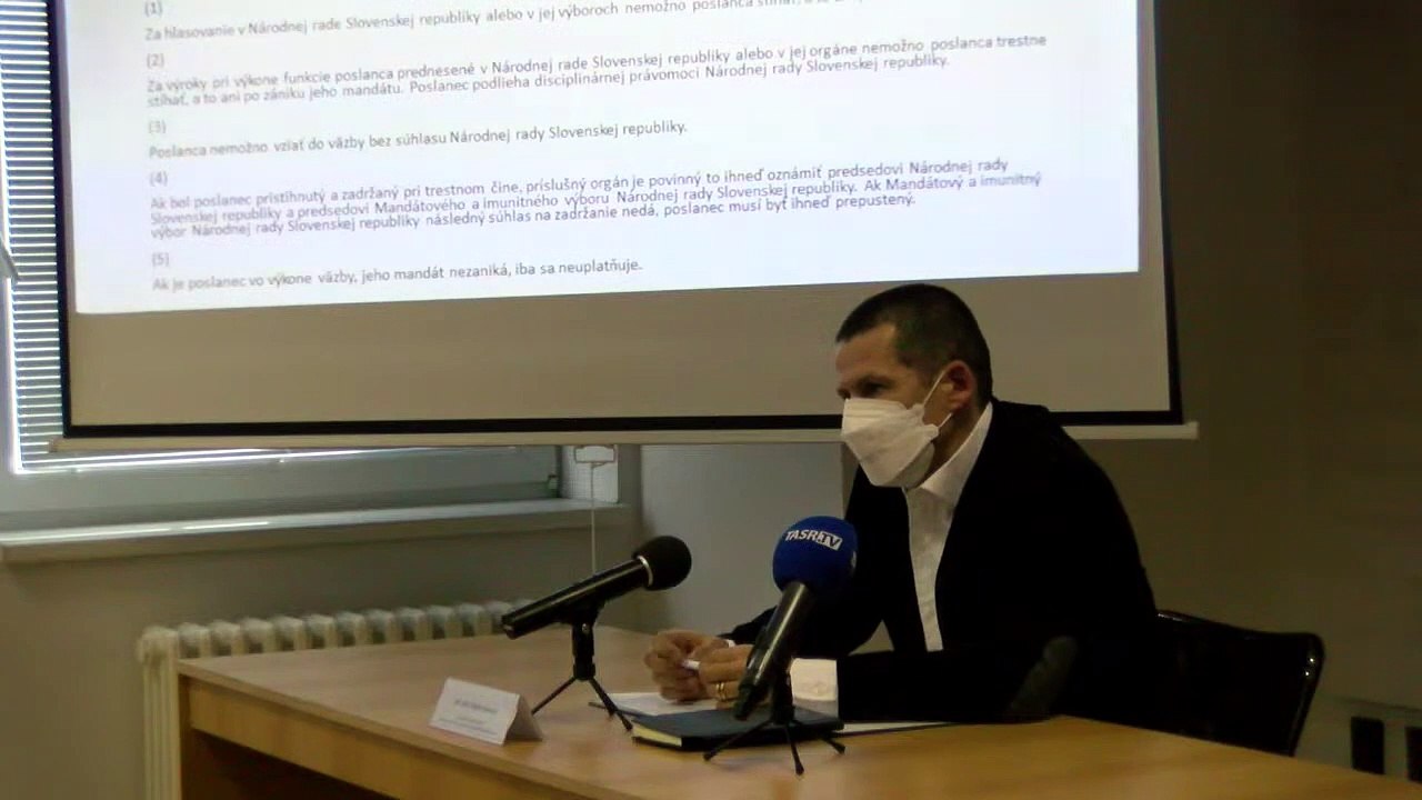 ZÁZNAM: Hamran:Odmietam politizáciu zásahov PZ,do budúcna bude postupovať rovnako