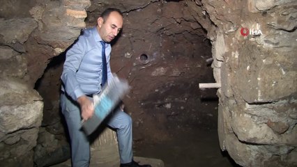 Kaçak kazıdan tarih fışkırdı