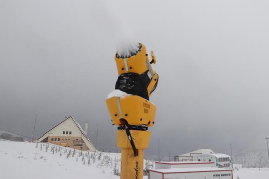 Yıldız Dağı'nda kar kalınlığı 35 santimetreye ulaştı