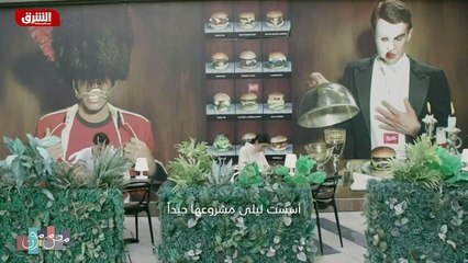 ...البحر بالنسبة الي مساحة هائلة من لون واح...