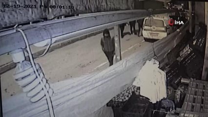 2,5 metrekarelik dükkana giren hırsız 1000 TL çaldı