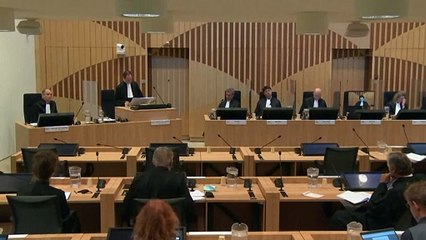 Megkezdődtek a perbeszédek a maláj gép perében