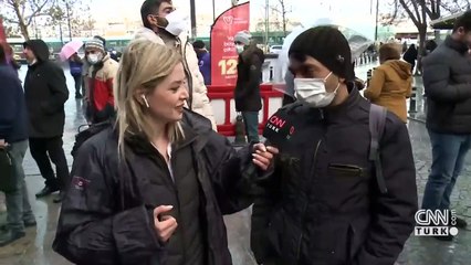 Soğuk havaya aldırmadılar, bilet almaya gittiler... Büyük ikramiye hayalleri süsledi