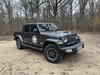 Les premières images du Jeep Gladiator