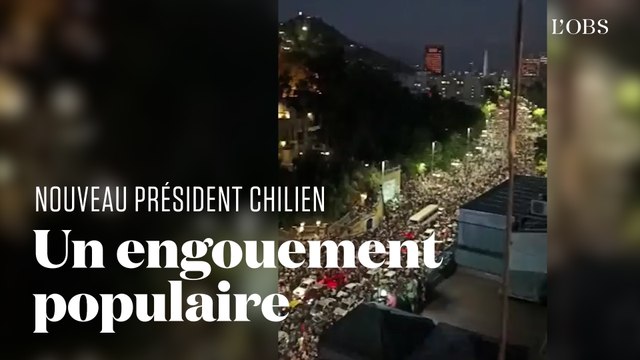 Cris de joie, chants et klaxons : le nouveau président chilien Gabriel Boric est acclamé par la foule
