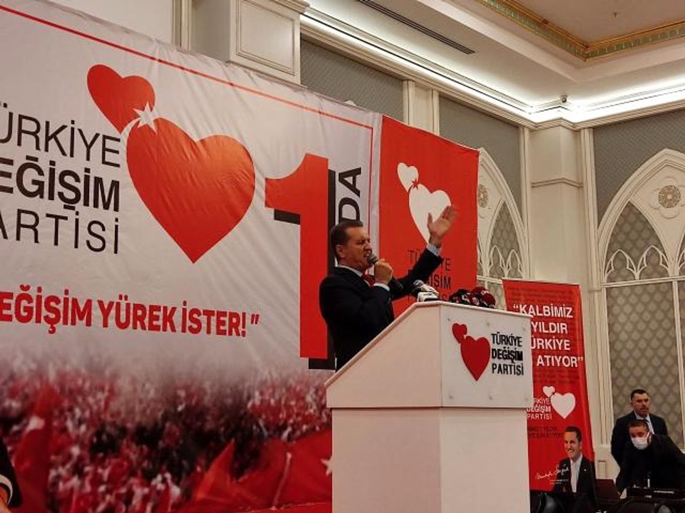 TDP Lideri Sarıgül: "Muhalefet partileri ortaya çözüm koyamıyorlar, ortaya çözüm koyacak parti Türkiye Değişim Partisi'dir"