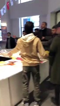 Yazar Haldun Açıksözlü'ye 'Selahattin Demirtaş' kitabı sattığı için saldırı