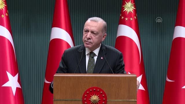 Cumhurbaşkanı Erdoğan: (Burs ve kredi) Önümüzdeki yıl lisans öğrencilerinde 850 liraya, yüksek lisans öğrencilerinde 1700 liraya, doktora...