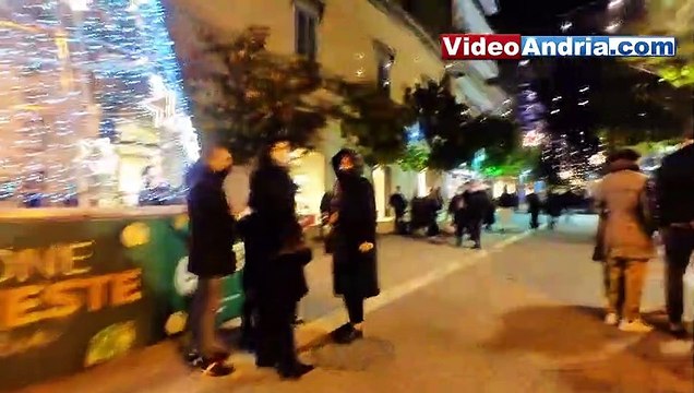 Natale 2021 ad Andria: musica e canto con i Consonanti ed il Coro Polifonico Farinelli in Corso Cavour