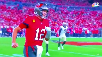 Tom Brady Throws Tablet, Shouts at Ref After New Orleans Saints Loss