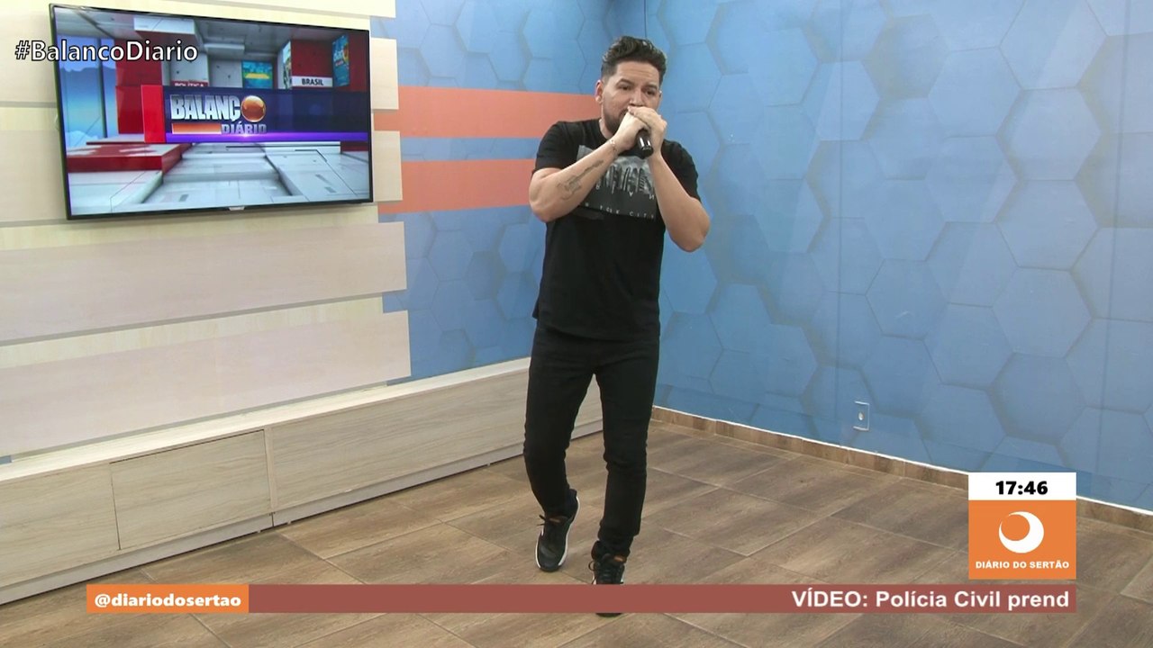 Cantor de São José de Piranhas regrava música de Henrique e Juliano em ritmo de piseiro