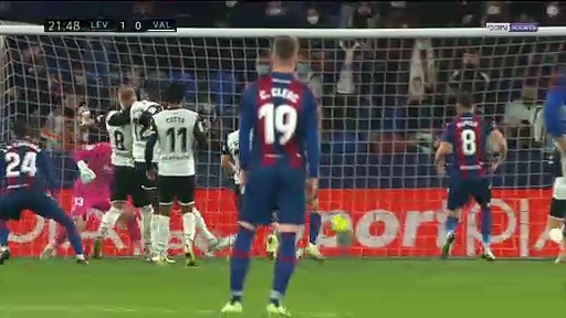 Guedes et Soler renversent un derby de Valence complètement fou