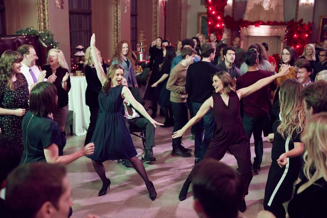 Exclusive: Sneak Peek of Kimberly Williams-Paisley and Ashley Williams in Sister Swap: Chr