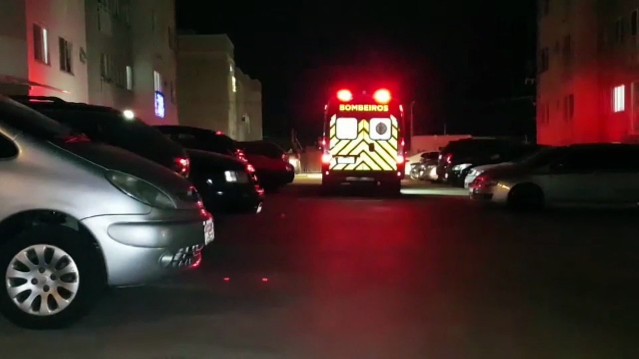 Mulher tem lesão na cabeça ao sofrer queda em c...