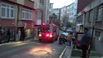 Son dakika... BEYOĞLU'NDAKİ YANGINDA MAHSUR KALAN BEBEK İLE ENGELLİ KADINI İTFAİYE KURTARDI