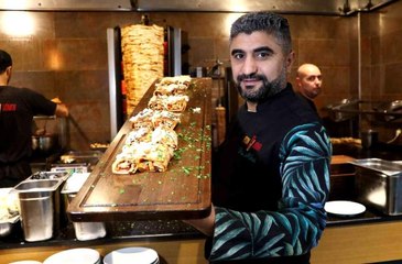 Küçük bir dükkanda işe başlayan dönerci artık şubeleşiyor