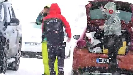 (Özel) Eksi 15 derecede ısınarak görevlerini yapabiliyorlar