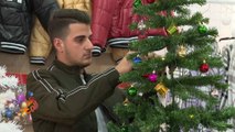 أجواء احتفالية في بازار نجمة الميلاد بغزة
