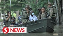 Floods: Army on the ground from day one; 12 boats, 300 soldiers deployed in Shah Alam