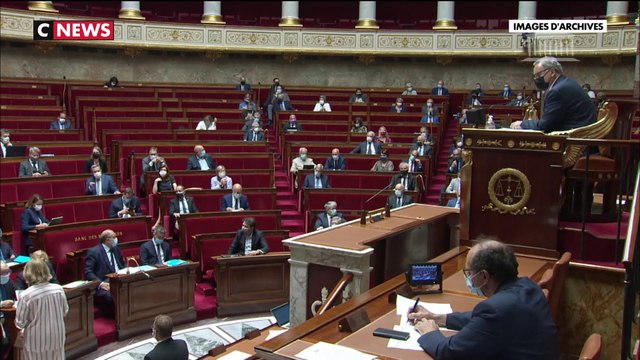 La permanence du député LREM Sacha Houlié incendiée à Poitiers