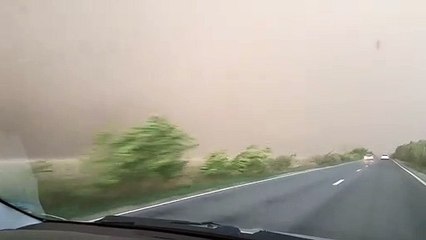 Effrayant : mieux vaut ne pas prendre la route dans ces conditions météo