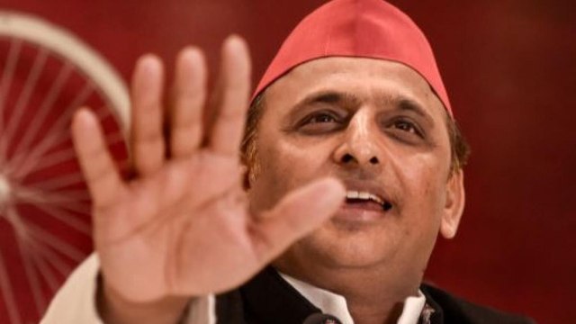 Here's what Akhilesh said on Mulayam's photo with Bhagwat