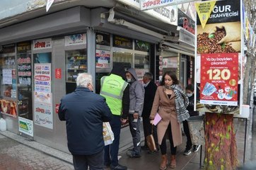 AKSARAY'DA MİLLİ PİYANGO'NUN YILBAŞI BİLETLERİNE İLGİ YOĞUN