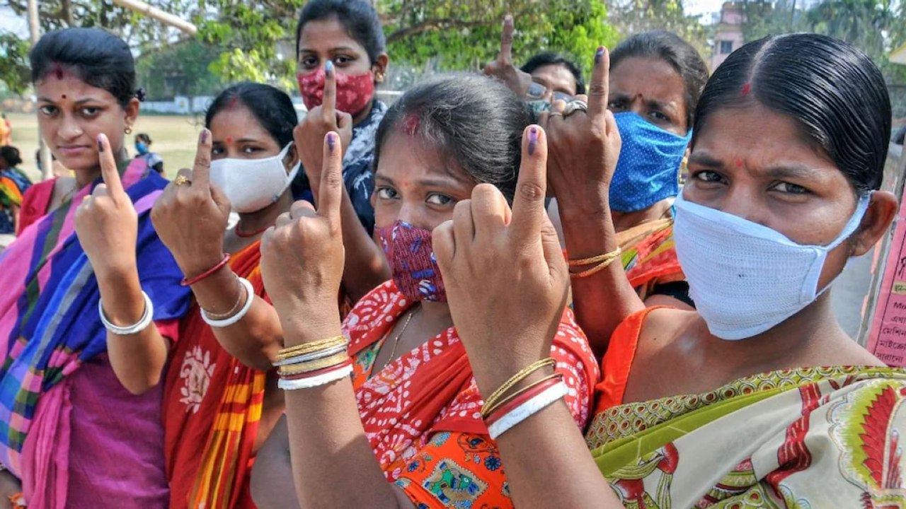 Will women in UP prove to be 'silent voters' for PM Modi?