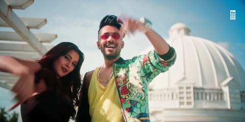 KURTA_PAJAMA_-_Tony_Kakkar_ft._Shehnaaz_Gill___Latest_Punjabi_Song_2020(1080